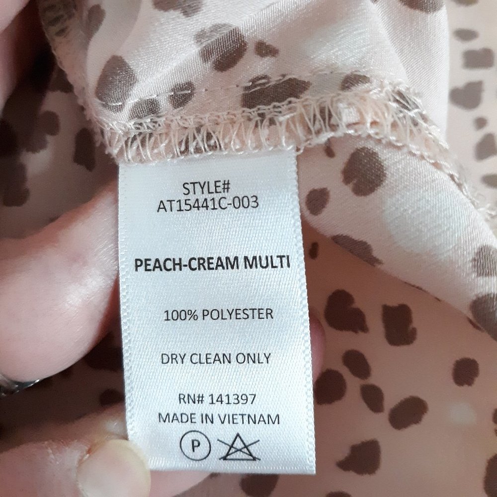 Astr The Label Peach Button Down Blouse Cheetah P… - image 7